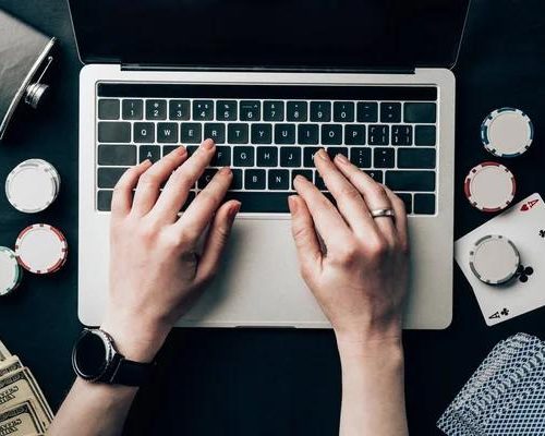 A Simple Beginner’s Guide to Playing on Situs QQSlot